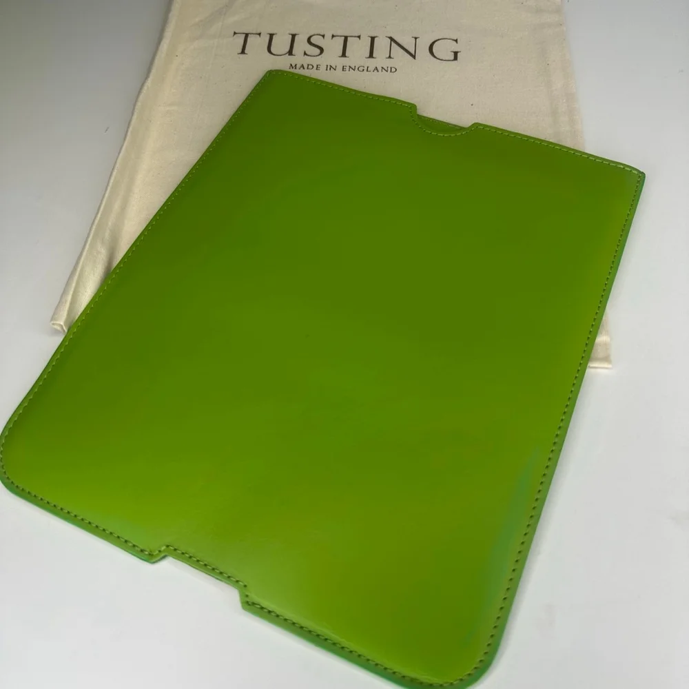 New Levenger by Tusting Fine Leather English iPad Sleeve Case Pouch (Green)